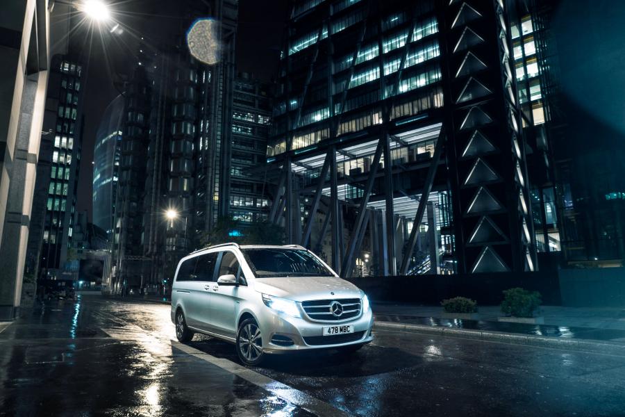  Mercedes-Benz V250 BlueTec Extralang Avantgarde 2015 года  (UK) (фото 5 из 24)